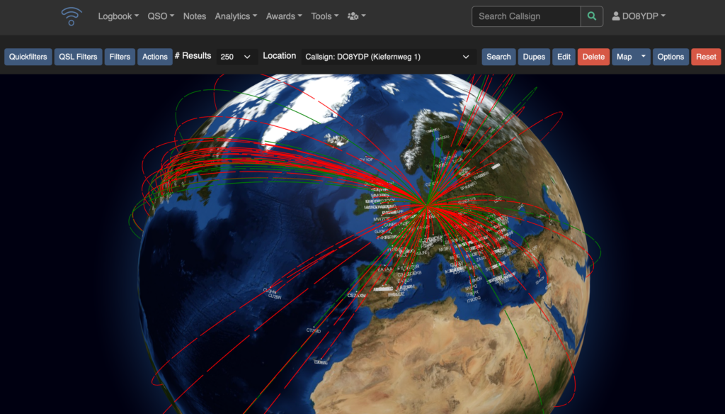 Interactive live map in wavelog with a turning globe showing latest QSOs and their state of confirmation. Perfect for a second screen.